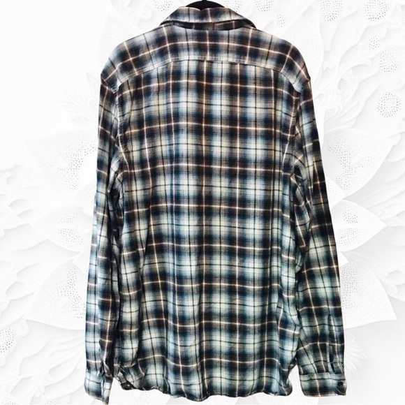 Gap Blue/Grey Plaid Flannel Size Large - Picture 2 of 2